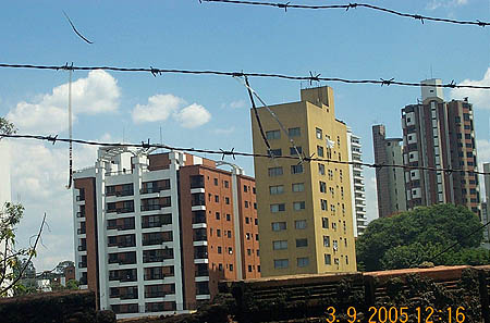 Another view from inside the favelas... Copyright © 2005, Daaim Shabazz.