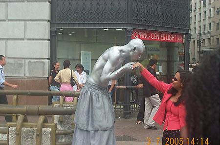 Mime painted in silver. Copyright © 2005, Daaim Shabazz.