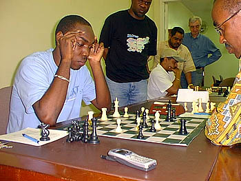 Warren Elliott vs. Bertram Scott. Copyright  2004, JamaicaChess.com