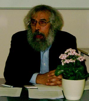 Lakhdar Mazouz (Algeria) chairing the African Continental Meeting. Copyright  Jerry Bibuld, 2002.