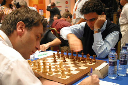 The Ukraines Vassily Ivanchuk facing off against Cubas Lenier Dominguez.