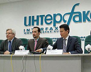 FIDE World Champion Veselin Topalov with Kirsan Ilyumzhinov at press conference for unification match.