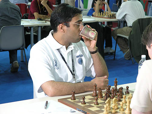 GM Viswanathan Anand (India). Copyright  2006, Daaim Shabazz.