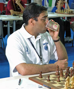 Viswanathan Anand will need to find a way to rally his troops if there is to be a chance for a medal in 2006. Photo by Daaim Shabazz.
