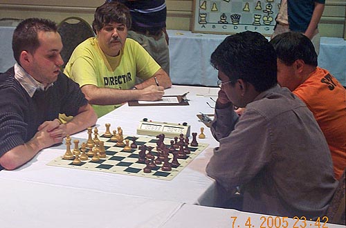 GM Kamil Miton vs. Panchanathan (tiebreak). Copyright © 2005, Daaim Shabazz.