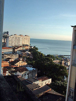 Shot of Bahia from the balcony of Clube Bahiano de Xadrez - July 2002. Photo from https://www.fbx.com.br.