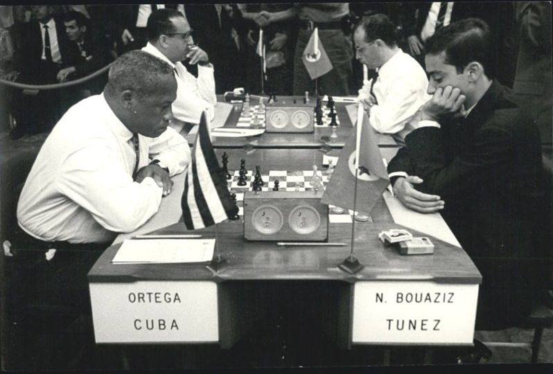 Rogelio-Ortega vs. Nejib Bouaziz, 1966 Olympiad (Havana, Cuba)