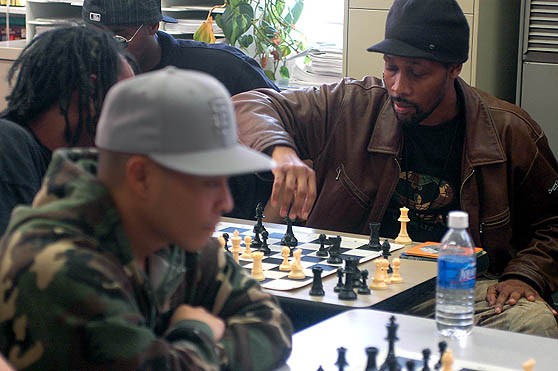 DJ QBert and RZA battling on the 64s.