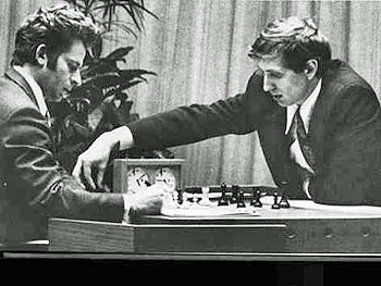 Soviet chess grandmaster Boris Spassky against Bobby Fischer (USA) Y