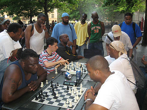 Battle in St. Nicholas Park! IM Alex Lenderman giving 'Clayton' blitz odds.