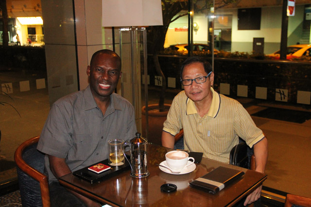 Daaim Shabazz with Ignatius Leong. Photo by The Chess Drum.
