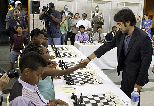 U.S. Champion GM Hikaru Nakamura Holds Simul in Atlanta