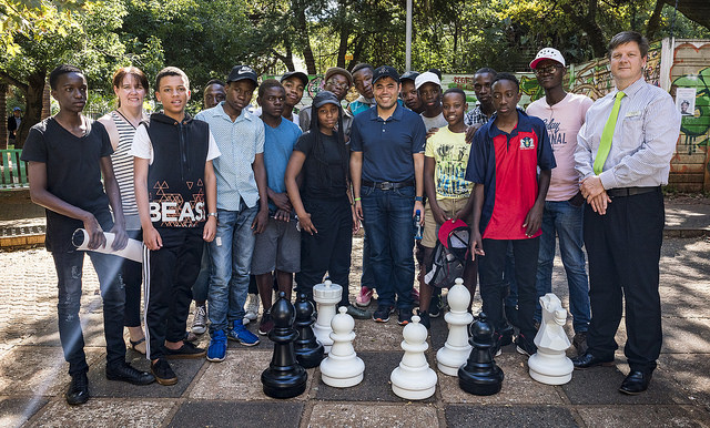 Super chess grandmaster Hikaru Nakamura visits Joubert Park, IM Mabusela  wins game on time odds – Africa Chess