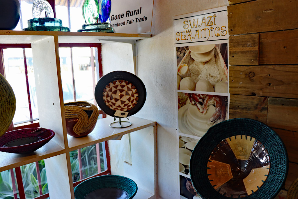 Swazi's Gone Rural basket and ceramic shop. Photo by Daaim Shabazz.