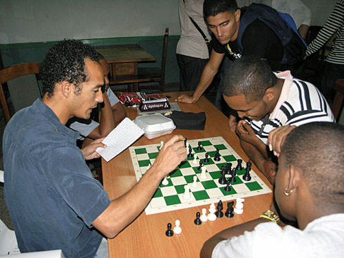 Chess gam/Jeu d'échec - Picture of Royalton Cayo Santa Maria, Cuba - Tripadvisor