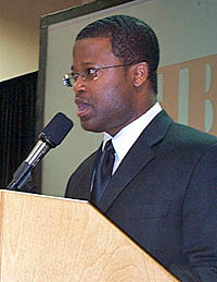 GM Maurice Ashley at the HB Global Chess Challenge. Copyright  2005, Daaim Shabazz.