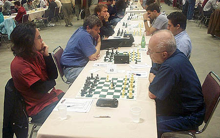 Albert Chow playing Anatoly Lein at HB Global Chess Tournament in 2005.