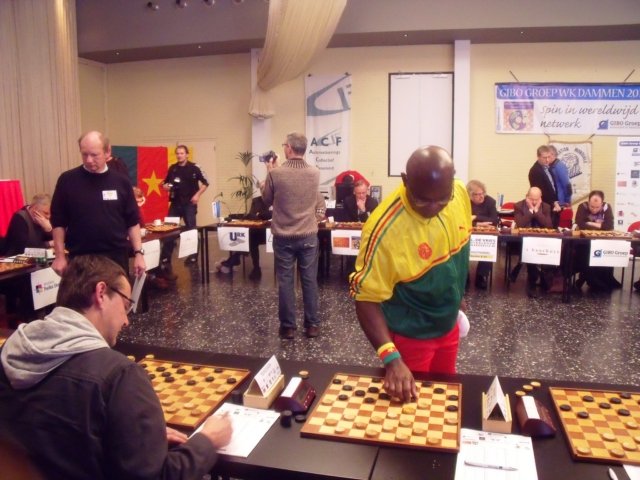 GM Jean-Marc Djofang breaking a simul record in 2008.