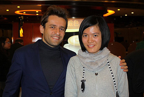 GMs Levon Aronian (Armenia) and Hou Yifan (China)