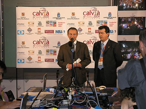 The Honorable Carlos Delgado, the mayor of Calvi accompanied by Juan Fernandez, mayor of Linares.