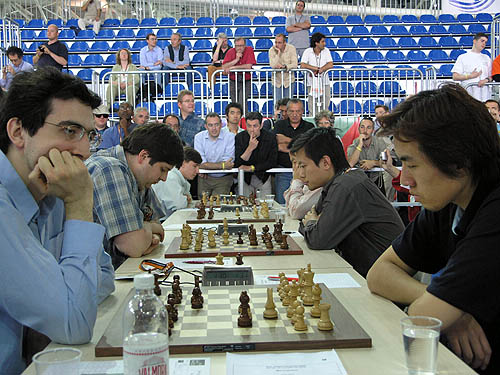 Russia's Vladimir Kramnik leads onslaught against China. Photo by Daaim Shabazz.