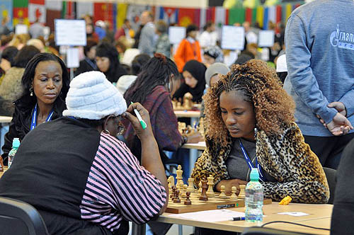 Tshepiso Lopang in action while teammate Boikhutso Mudongo watches.