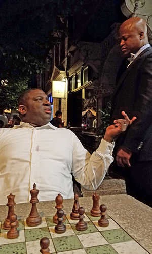 Taurus Bailey chatting with Maurice Ashley. Photo by Daaim Shabazz.