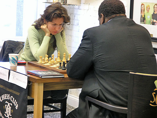 IM Irina Krush vs. Charles Lawton. Photo by Daaim Shabazz.