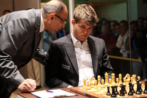 Kasparov vs Carlsen: Only Chess Encounter Analysed/Explained in Daniel King  Power Play Video ~ World Chess Championship 2013 Viswanathan Anand vs  Magnus Carlsen at Chennai Hyatt Regency