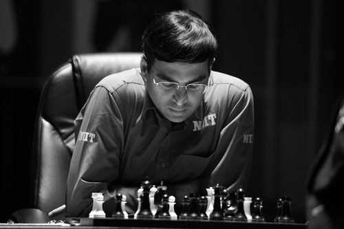 Grandmaster Viswanathan Anand's banter with fans on Twitter will leave you in splits
