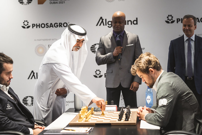 Carlsen and Anand Play a Titanic 122-Move Game 7 at the World Chess Championship