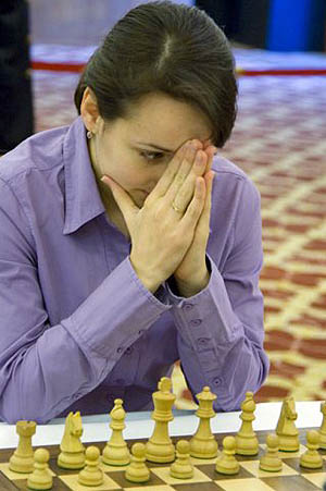 Blitz Champion Kateryna Lahno will need more than a prayer to take the match to blitz tiebreaks after loss. 