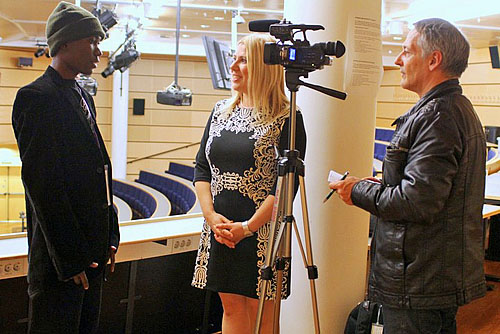 Zambia's Gillian Bwalya being interviewed by GM Susan Polgar.