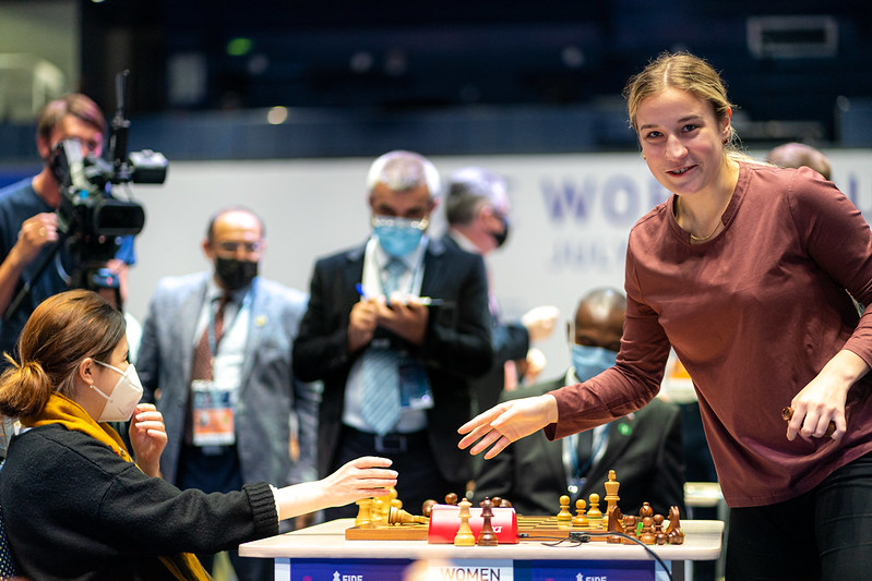 Ana Matnadze in the last seconds of Armageddon against Olga Badelka (Belarus)