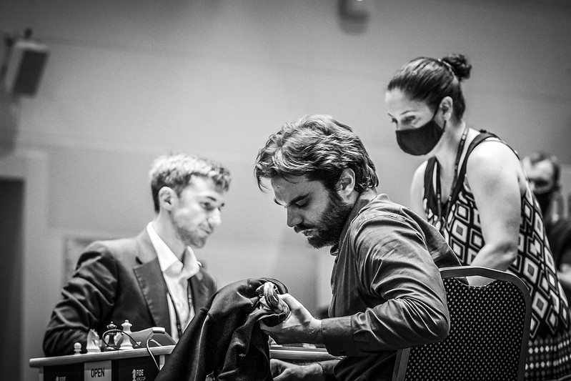 Agony of defeat. Sam Shankland after losing to Sergey Karjkin. Photo by Eric Rosen.