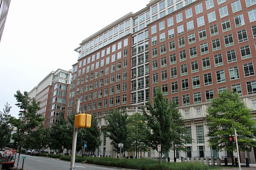 Tour of Crystal City Center. Photo by Daaim Shabazz.