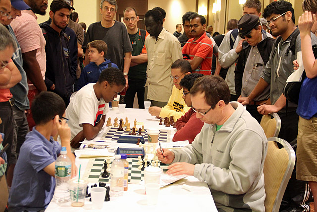 FM Arvind Kumar vs. Tyrone Davis. Photo by Daaim Shabazz.