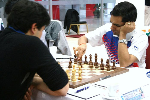 GM Hikaru Nakamura faces off against GM Krishnan Sasikiran in a board one battle.